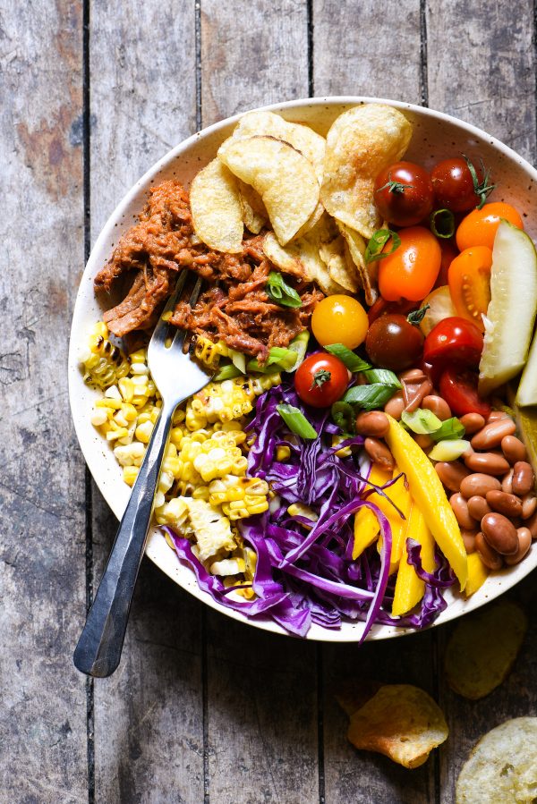 BBQ Party Dinner Bowls - A classic backyard BBQ party, in one bowl! Turn to this quick-fix wholesome recipe for a fresh family dinner this summer! | foxeslovelemons.com