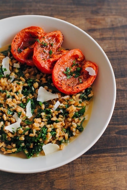 Farro and Kale Risotto with Roasted Tomatoes | www.foxeslovelemons.com