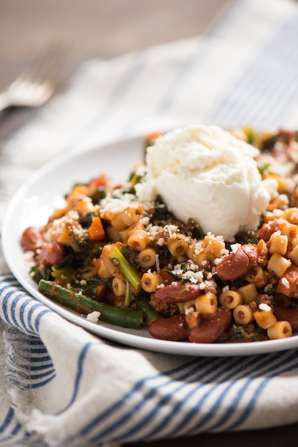 Minestrone Pasta Sauté with Ricotta - All the good stuff from minestrone soup, served up in a skillet meal. Top with ricotta and parmesan cheese! | foxeslovelemons.com