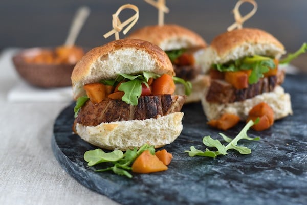 Pork Tenderloin Sliders with Spiced Apple Compote - Seared pork tenderloin topped with spiced cooked apples and peppery arugula. Serve as a party bite or a light dinner! | foxeslovelemons.com