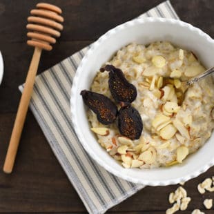 Ricotta & Fig Oatmeal - A unique 5 minute breakfast that is the perfect way to use up leftover ricotta cheese! | foxeslovelemons.com