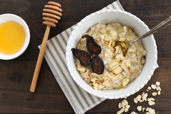 Ricotta & Fig Oatmeal - A unique 5 minute breakfast that is the perfect way to use up leftover ricotta cheese! | foxeslovelemons.com