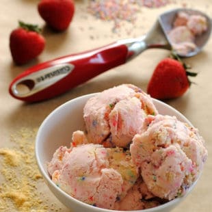 Strawberry Pop-Tart Ice Cream - Fresh Strawberry Ice Cream swirled with graham cracker crumbs and rainbow sprinkles! | foxeslovelemons.com